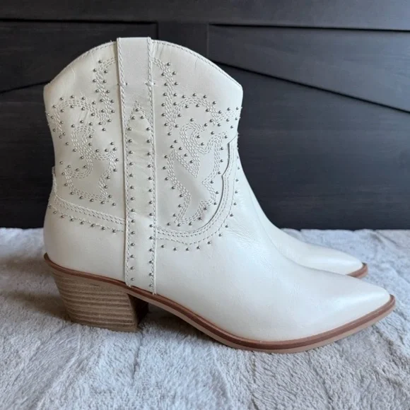 NEW DOLCE VITA Solow Stud Western Boot In Off White Leather Size 9 - Picture 6 of 12